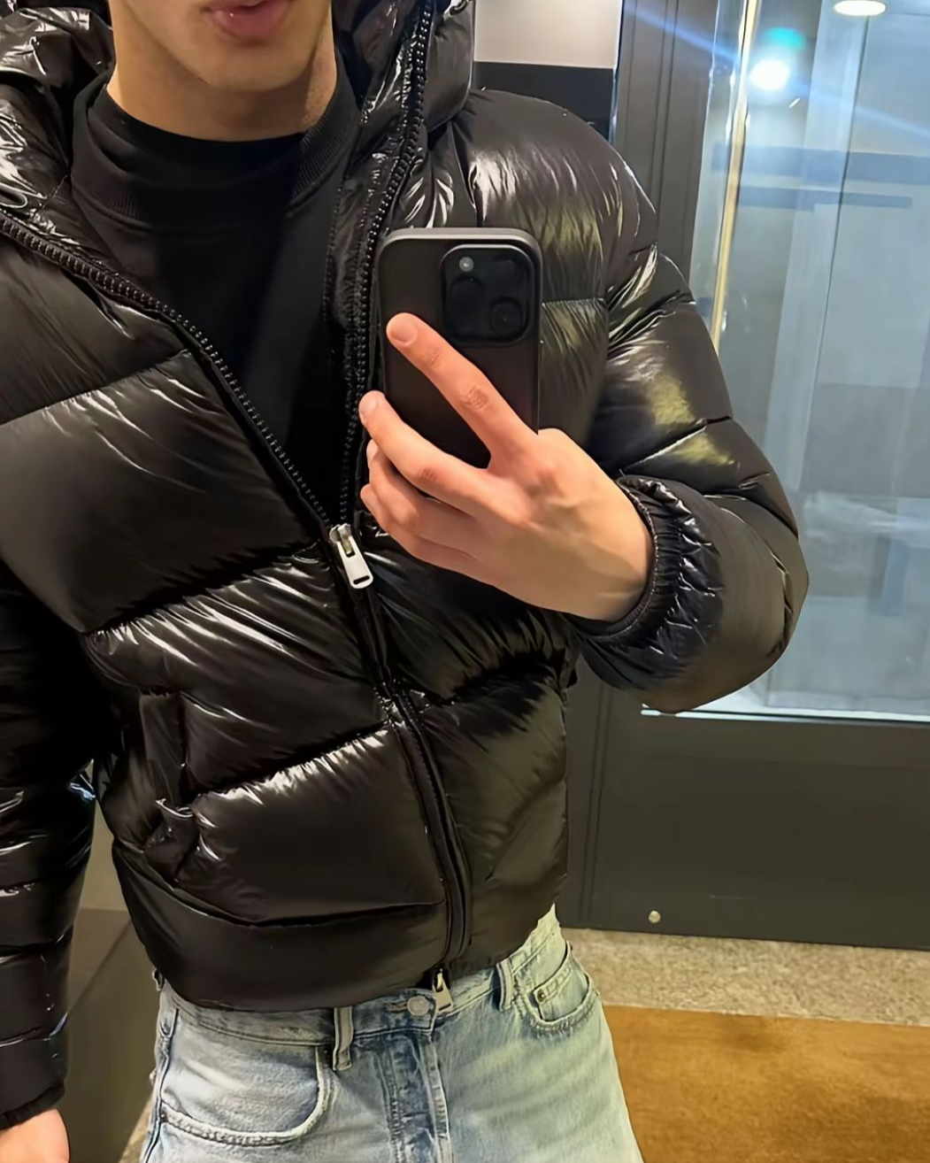 Lekka kurtka puchowa z połyskiem